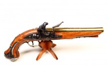 replika pistoletu gen. washingtona na stojaku denix model 1228+800