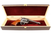 REPLIKA REWOLWERU PEACEMAKER W PUDEŁKU DENIX MODEL 1106G+P01
