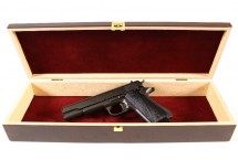 Replika pistolet .45 M1911A1 w pudełku Denix model 1316+P01