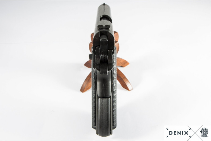 Replika pistolet .45 M1911A1 na stojaku Denix model 1312+800