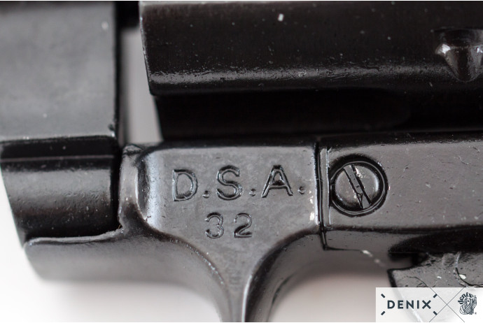 Replika rewolwer Python w pudełku Denix model 1050+P01