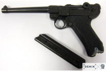 Replika Luger P08 na tablo Denix model 1144+TM+35
