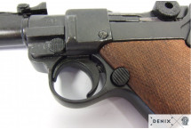 Replika Luger P08 na tablo Denix model M-1145+TM+35