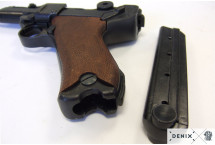 Replika Luger P08 na tablo Denix model M-1145+TM+35