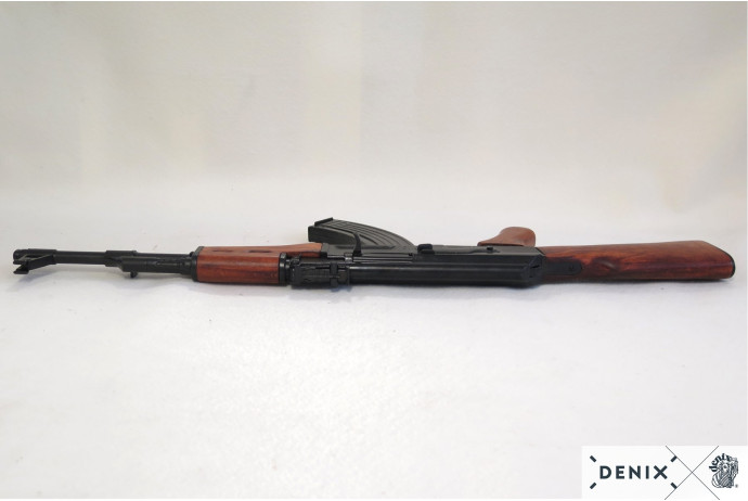 Replika karabinu ak-47, ZSRR 1947r na tablo Denix model 1086+TD+35