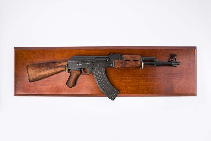 Replika karabinu ak-47, ZSRR 1947r na tablo Denix model 1086+TD+35