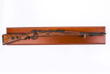Replika karabin 98k mauser na tablo Denix model 1146+T+35