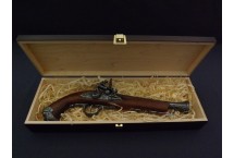 replika pistoletu w pudełku Denix model 1031G+P02