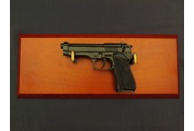 REPLIKA BERETTA 92 z 1975r NA TABLO DENIX MODEL 1254+TM+35