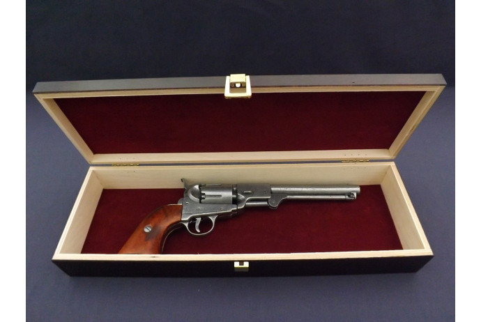 REPLIKA REWOLWERU COLT W PUDEŁKU DENIX MODEL 1083G+P01