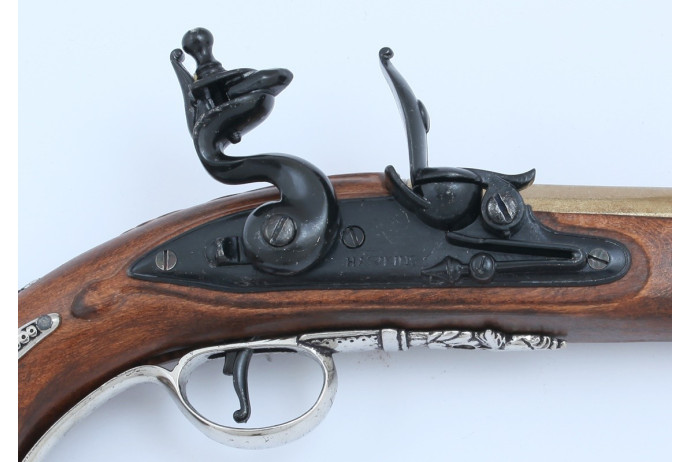 replika pistoletu gen. washingtona na stojaku denix model 1228+800