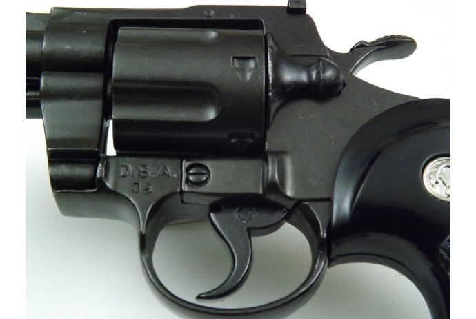 Replika amerykański rewolwer Python Magnum 8" Denix model 1061