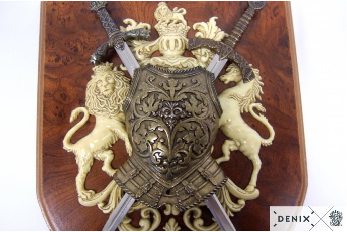 tarcza z półpancerzem i dwoma mieczami denix model 518