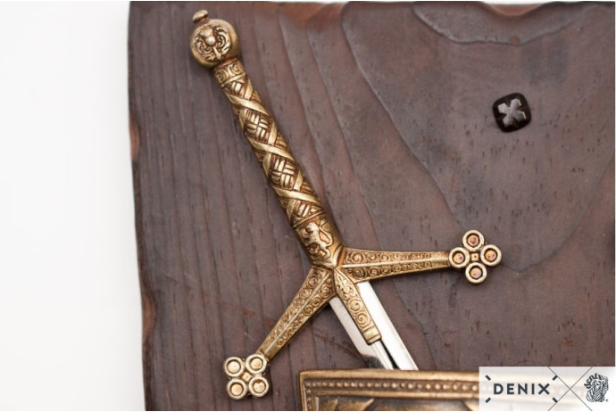 tarcza z herbem i dwoma mieczami denix model 579