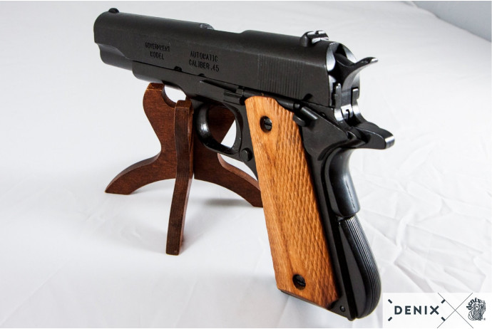 Replika pistolet M1911A1.45 Denix model 8312