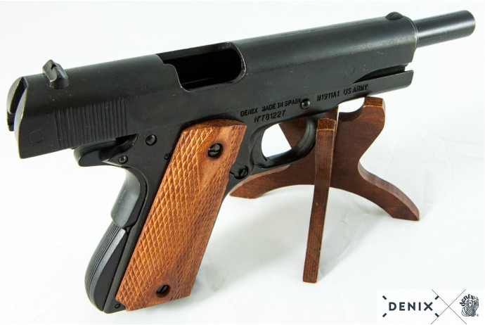 Replika pistolet M1911A1.45 na stojaku Denix model 8312+800